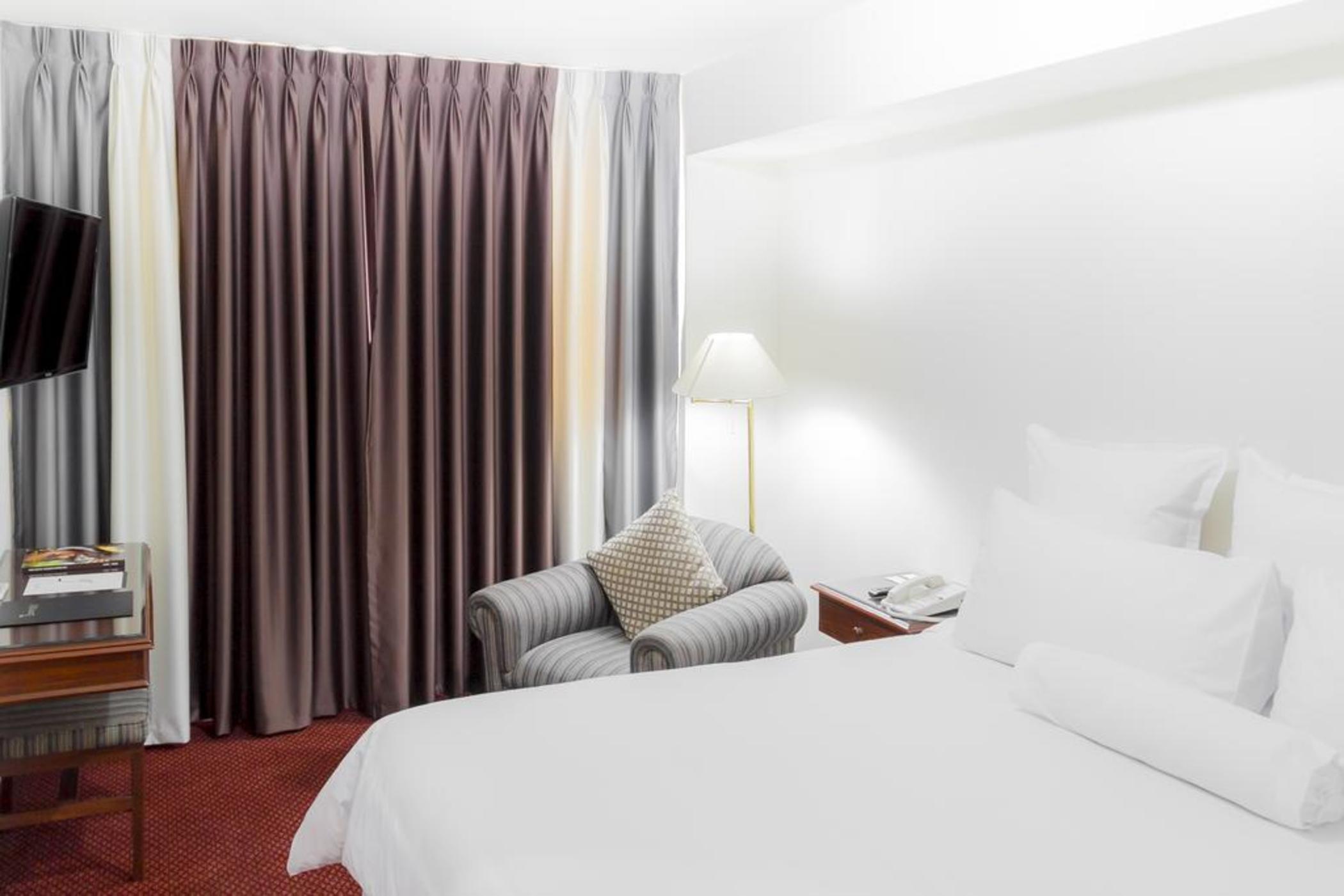 Carrera Hotel