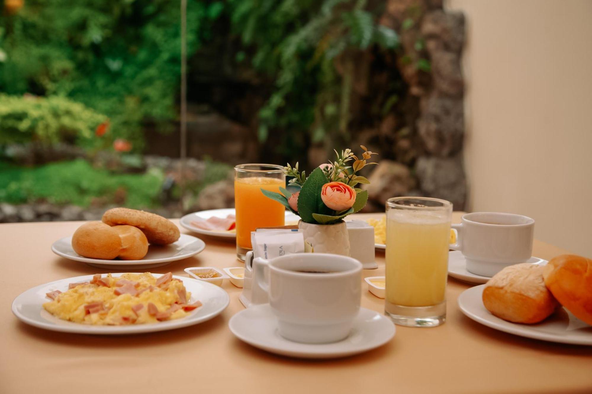 Carrera Hotel 4*