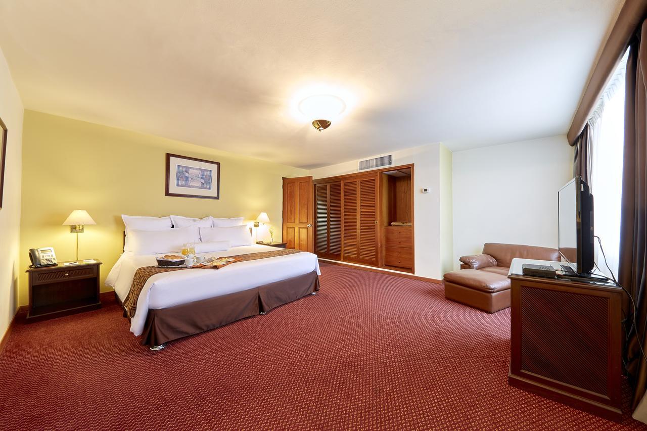 Carrera Hotel Lima