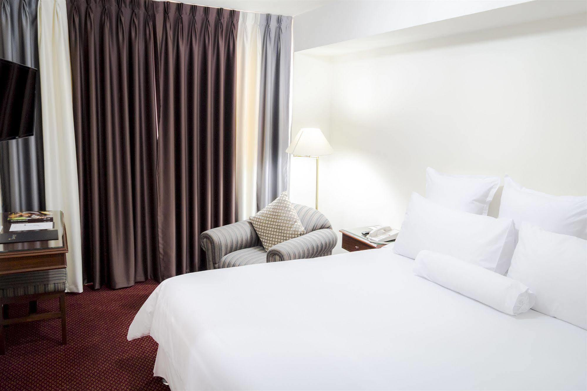 Hotel Carrera Lima